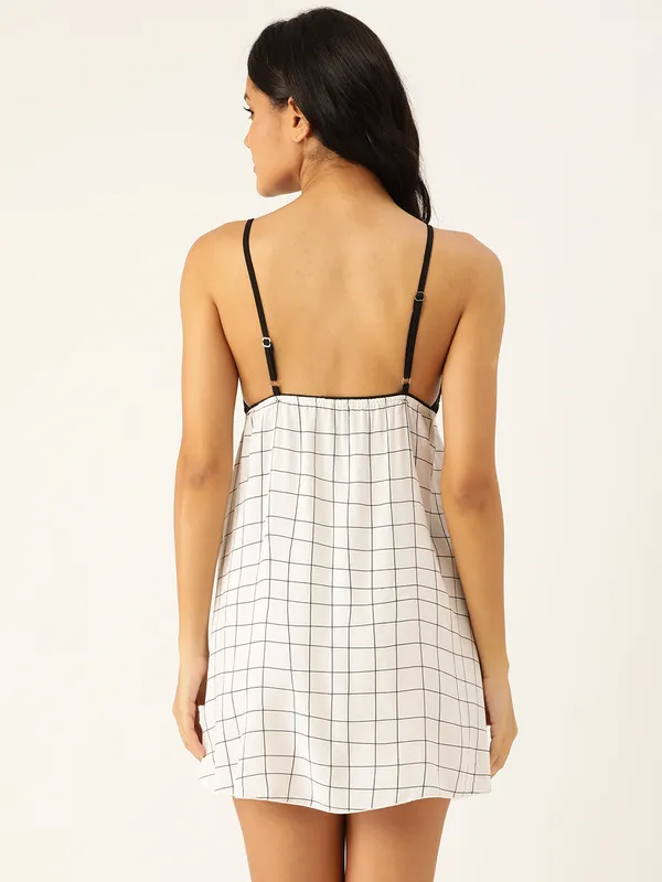 White_Checked_Babydoll_Lingerie/Nighty_With_Thong_Panty