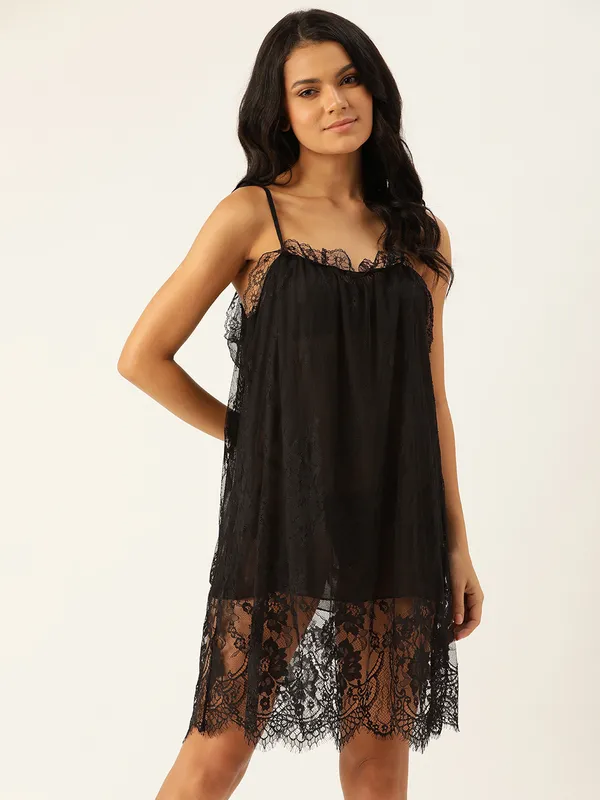 Black_Babydoll_Lingerie/Nighty_With_Full_Lace_Fabric_And_Thong_Panty