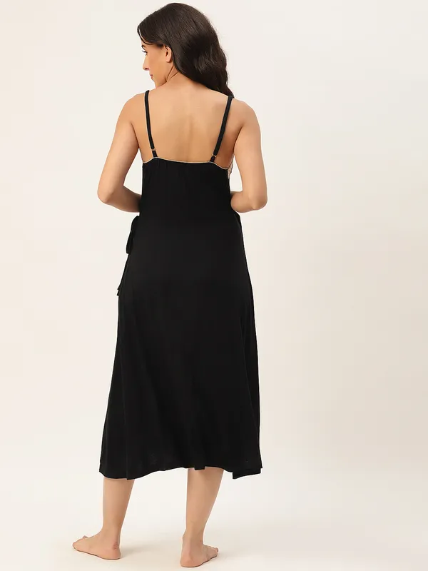 Black_Solid_Finish_Nightwear/_Nighty_With_Modal_Fabric_And_Lace_For_Women