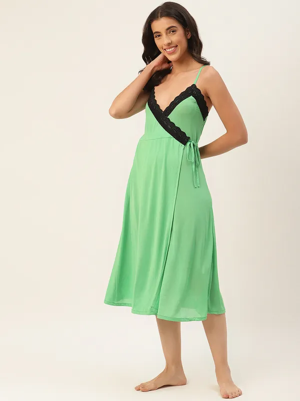 Parrot_Green_Solid_Finish_Nightwear/_Nighty_With_Cotton_Fabric_And_Lace_For_Women