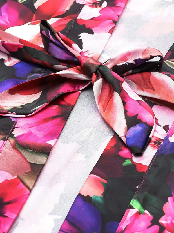Multicolor_Printed_Satin_Nightwear/Nightsuit_And_Matching_Robe_With_Lace