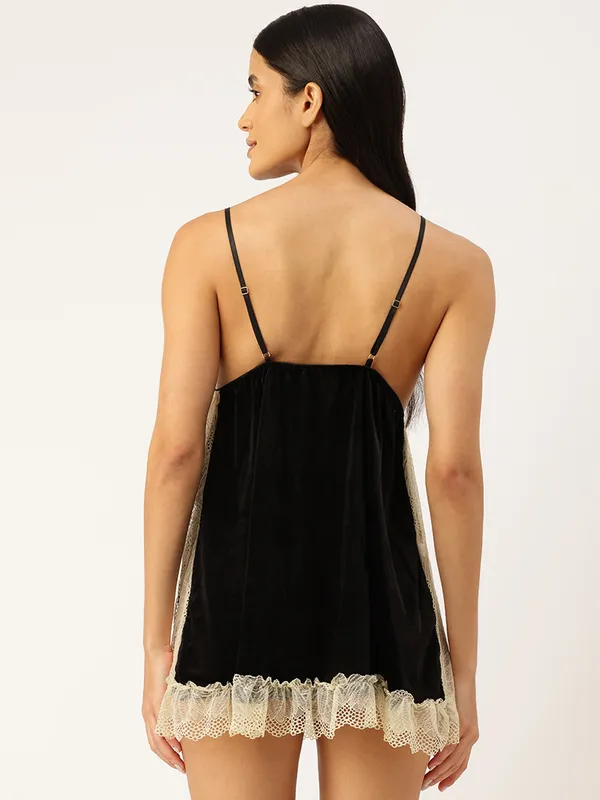 Black_Luxurious_Velvet_Babydoll_Nightwear_Robe_Set