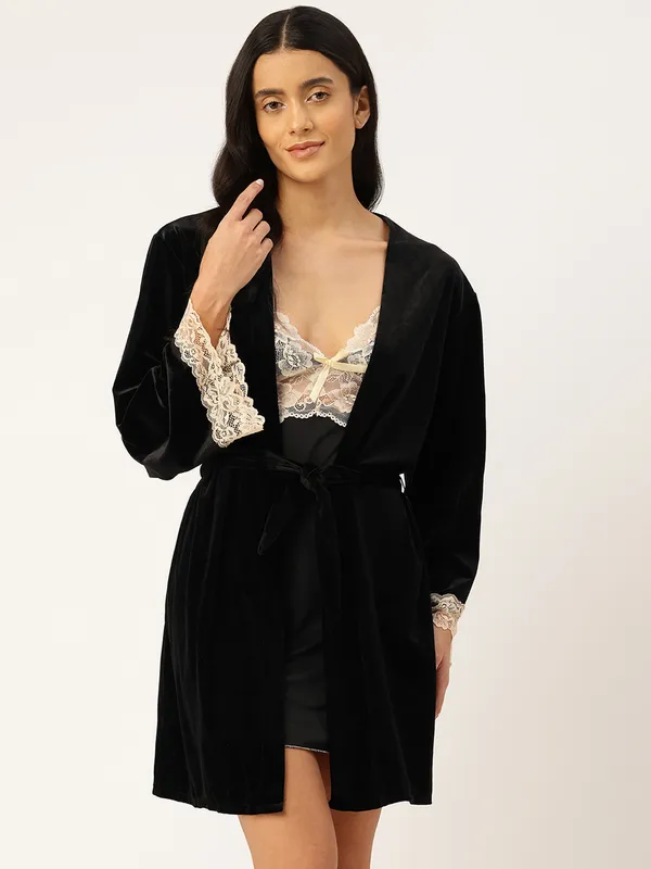 Black_Luxurious_Icy_Satin_Babydoll_Nightwear