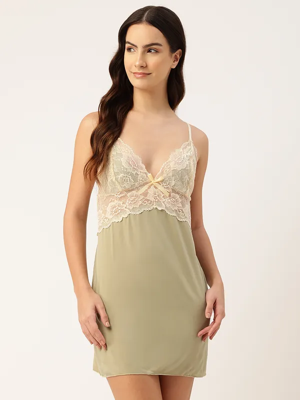 Pista_Green_Luxurious_Icy_Satin_Babydoll_Nightwear