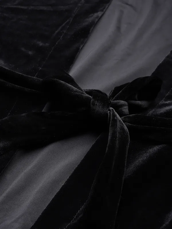 Black_Luxurious_Velvet_Babydoll_Nightwear_Robe_Set