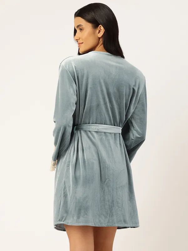 Grey_Luxurious_Velvet_Babydoll_Nightwear_Robe_Set