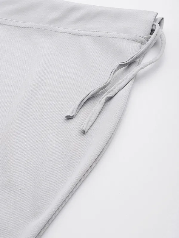 Light_Grey_Solid_Saree_Shapewear_For_Women