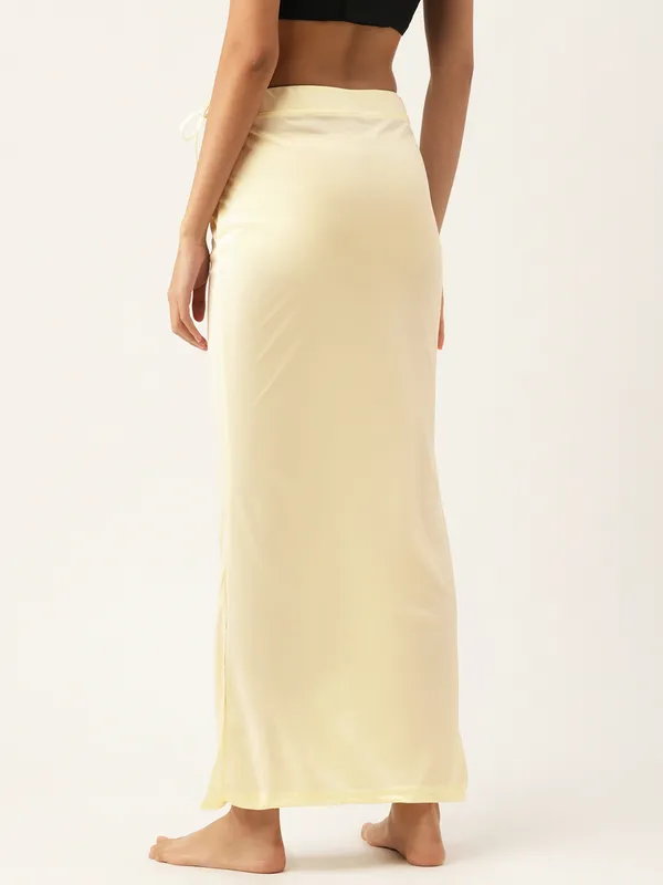Off_White_Solid_Saree_Shapewear_For_Women