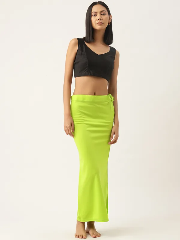 Parrot_Green_Solid_Saree_Shapewear_For_Women