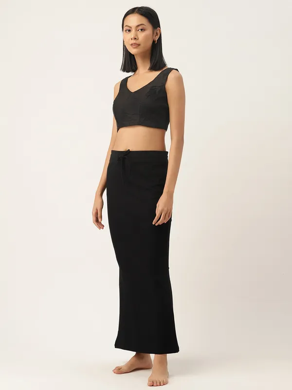 Black_Solid_Knitted_Saree_Shapewear_For_Women