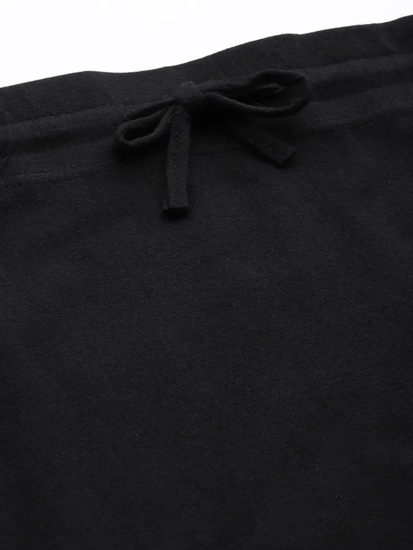 Black_Solid_Knitted_Saree_Shapewear_For_Women