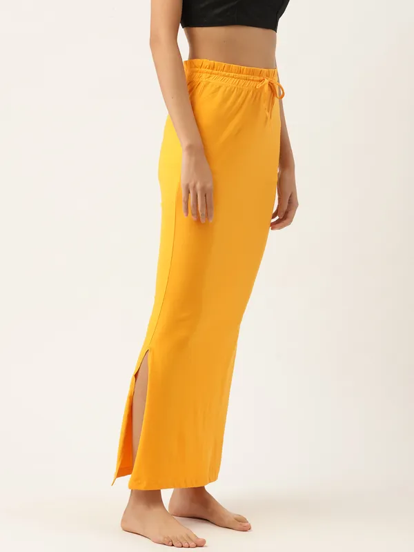 Yellow_Solid_Knitted_Saree_Shapewear_For_Women