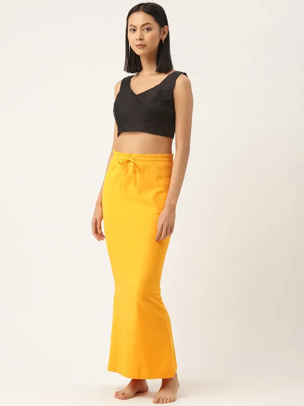 Yellow_Solid_Knitted_Saree_Shapewear_For_Women