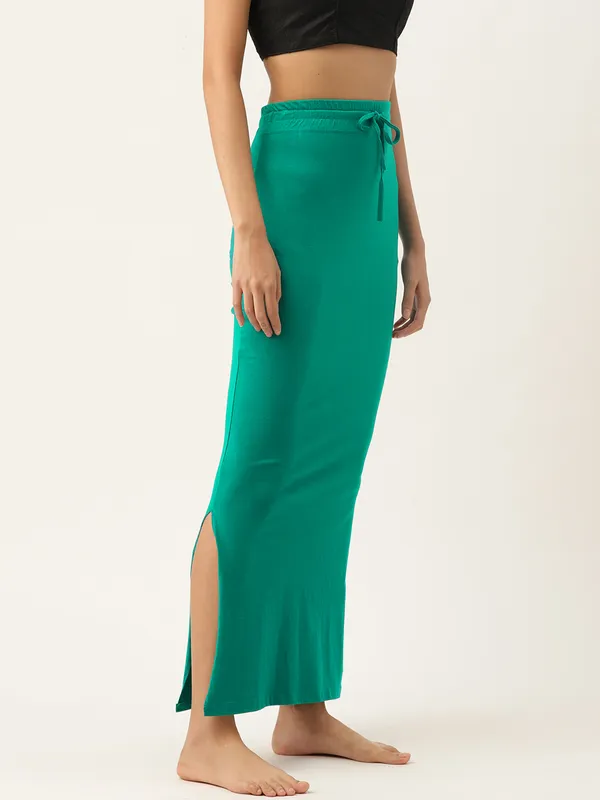 Peacock_Green_Solid_Knitted_Saree_Shapewear_For_Women