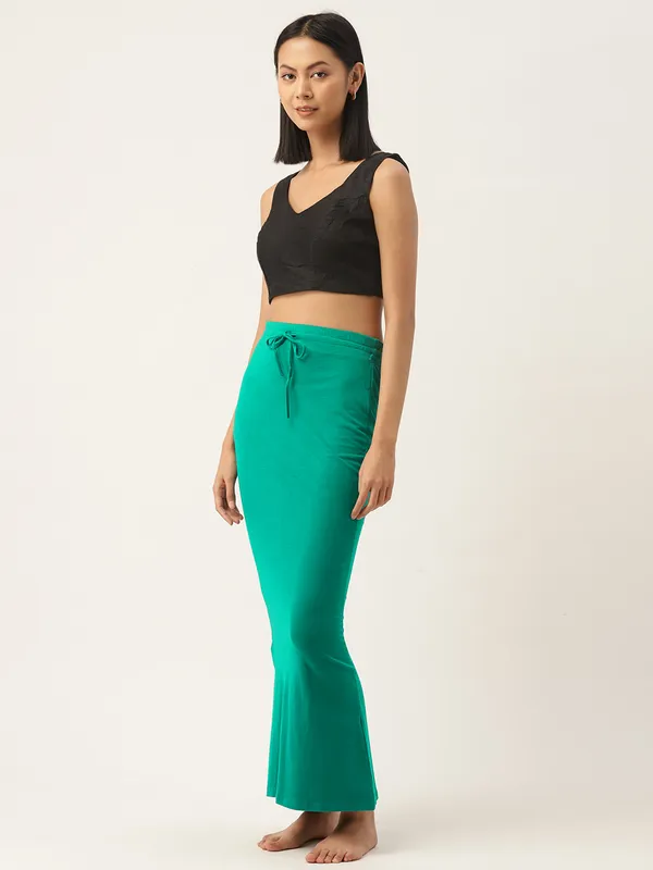 Peacock_Green_Solid_Knitted_Saree_Shapewear_For_Women