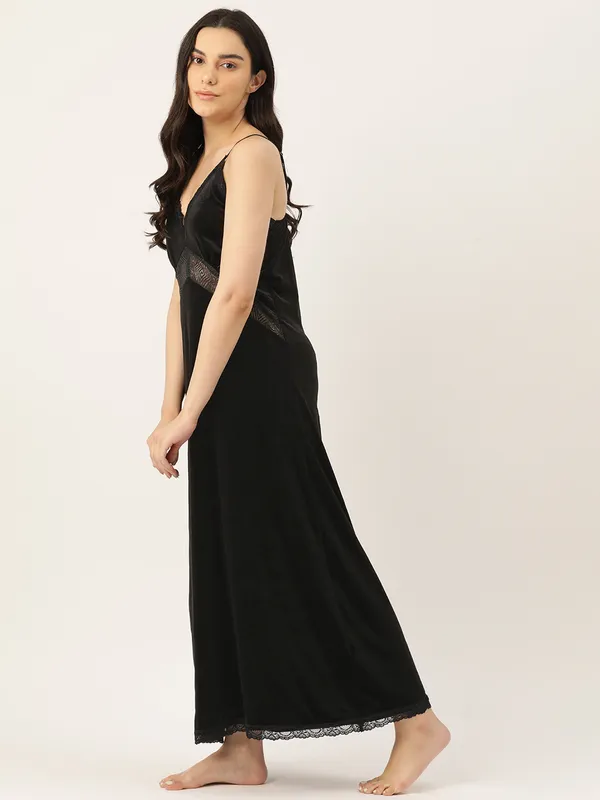 Black_Velvet_Nightwear/_Nighty_For_Women