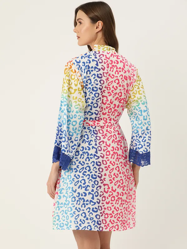 White_Block_Printed_Robe_With_Lace_For_Women