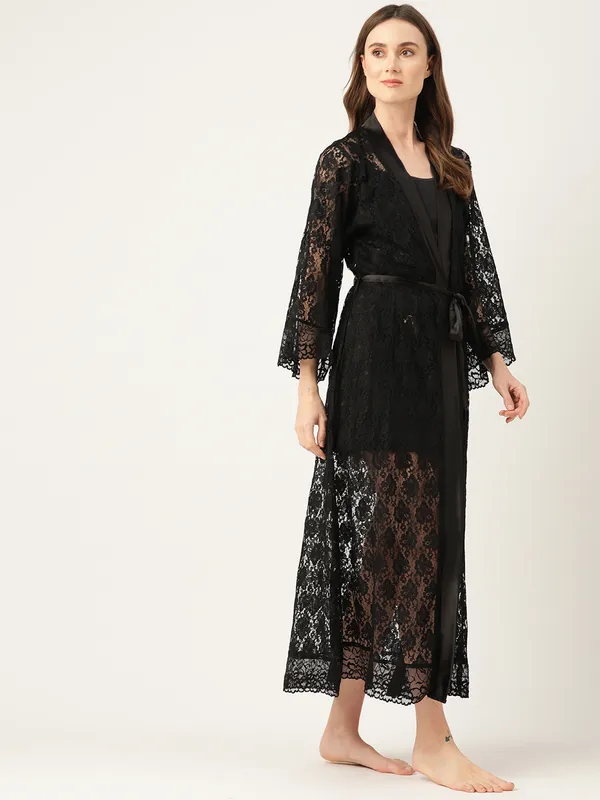 Black_Full_Length_Robe_With_Lace_For_Women