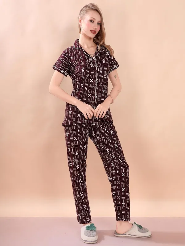 Maroon_Two_Way_Lycra_Regular_Fit_Solid_Night_Wear_For_Women