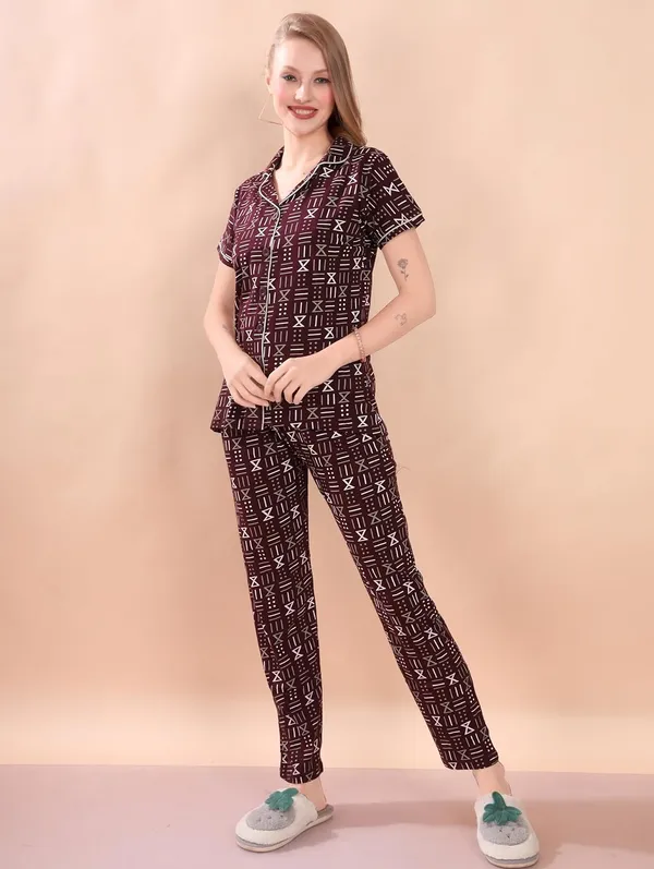 Maroon_Two_Way_Lycra_Regular_Fit_Solid_Night_Wear_For_Women