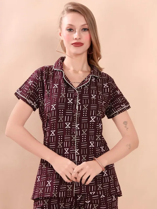 Maroon_Two_Way_Lycra_Regular_Fit_Solid_Night_Wear_For_Women