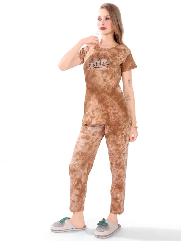 Gold_Two_Way_Lycra_Regular_Fit_Solid_Night_Wear_For_Women