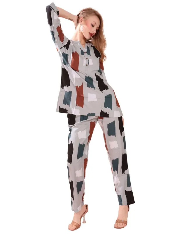 Light_Grey_Two_Way_Lycra_Regular_Fit_Solid_Night_Wear_For_Women