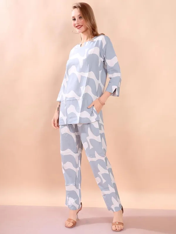 Lightsky_Two_Way_Lycra_Regular_Fit_Solid_Night_Wear_For_Women