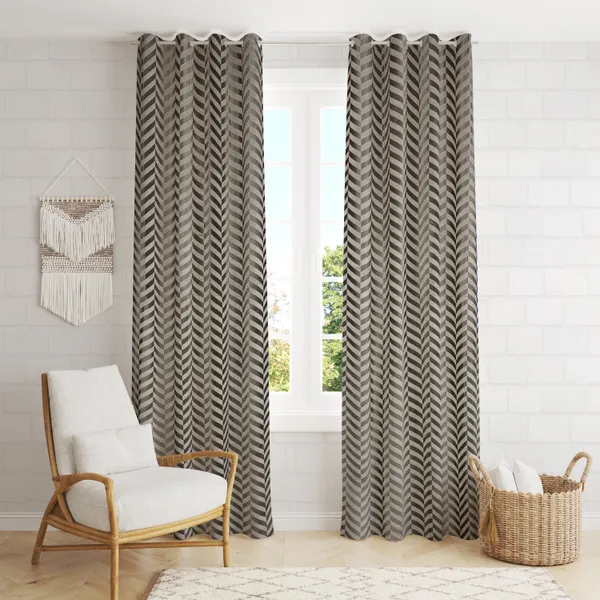 Grey_Velvet_Room_Darkening_Curtain_With_Eyelet_Rings