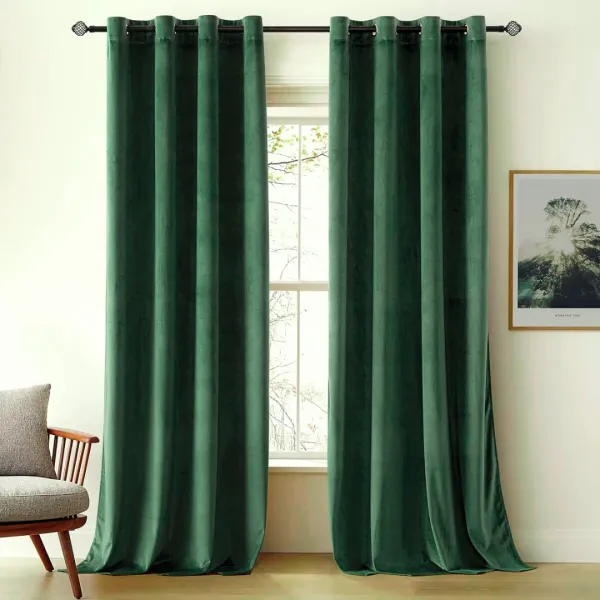 Bottle_Green_Plain_Velvet_Blackout_Curtain