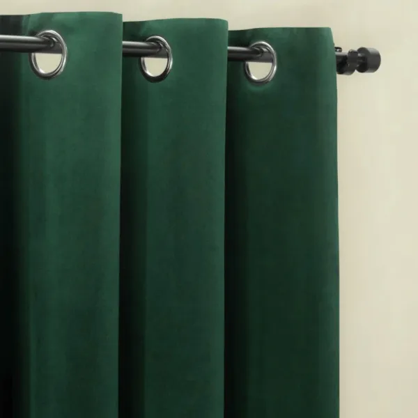 Bottle_Green_Plain_Velvet_Blackout_Curtain