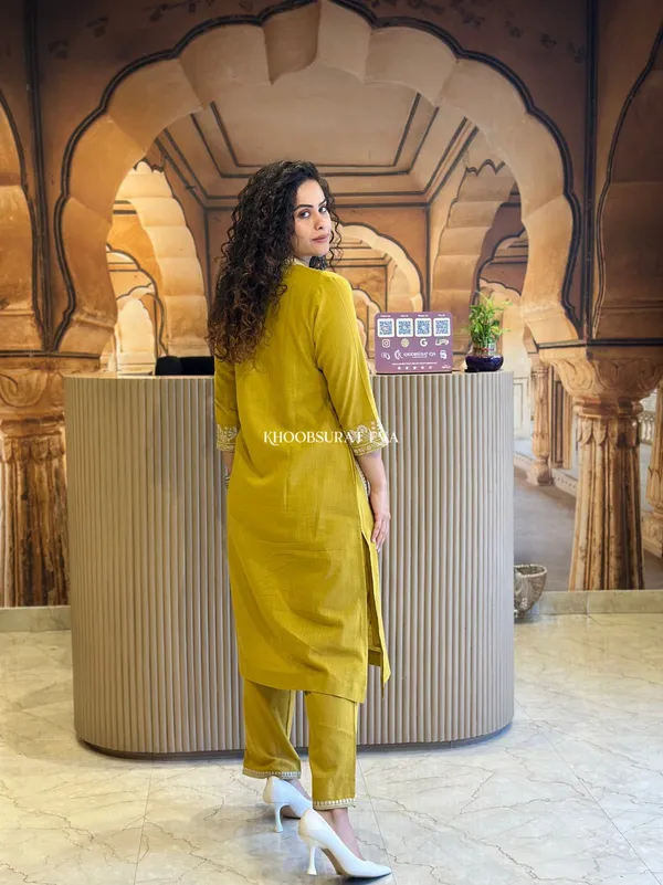 Beautiful_Mustard_yellow_cotton_slub_with_both_sides_pocket_2_pc