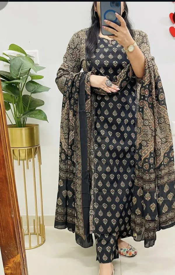 Black_&_Antique_Gold_Ethnic_Printed_Kurta_Set_with_Dupatta