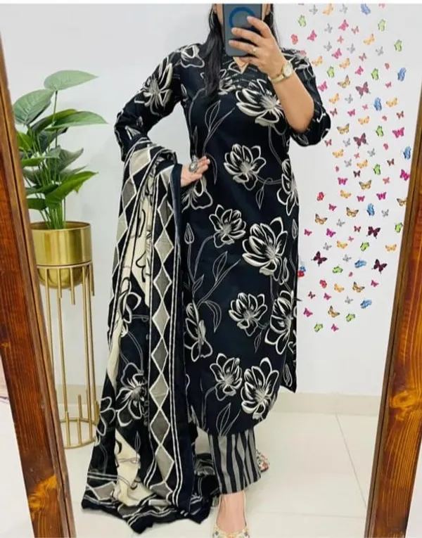 Black_&_Ivory_Floral_Printed_Kurta_Set_with_Dupatta