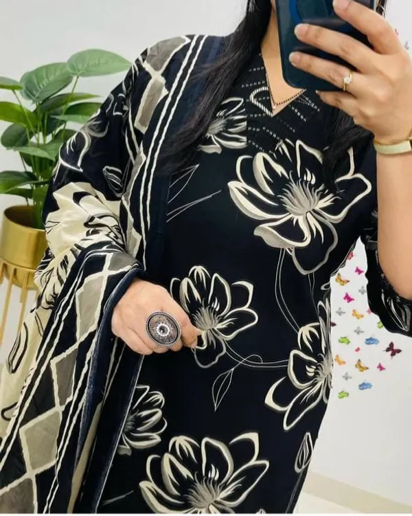 Black_&_Ivory_Floral_Printed_Kurta_Set_with_Dupatta