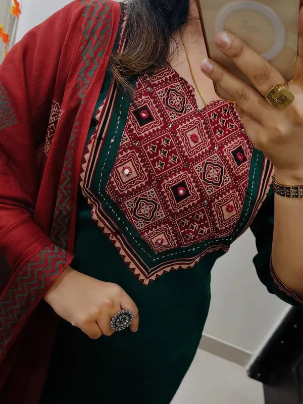 Bottle_Green_Kurta_Set_with_Maroon_Ajrakh-Inspired_Dupatta