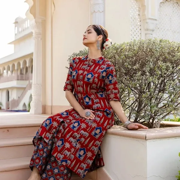 Classic_Maroon_Heritage_Motif_Kurta_Set