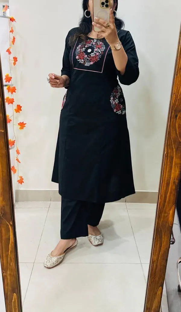 Elegant_Black_Floral_Embroidered_Straight_Kurta_Set