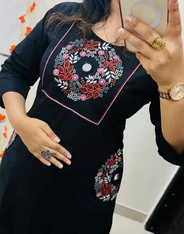 Elegant_Black_Floral_Embroidered_Straight_Kurta_Set