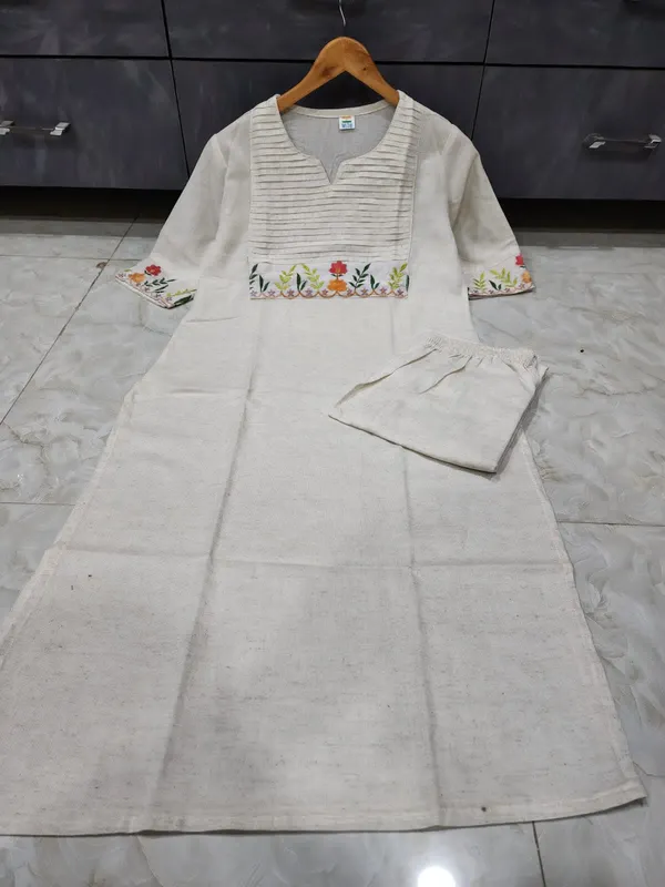 White_Cotton_Kurta_Pant_Set_With_Embroidery