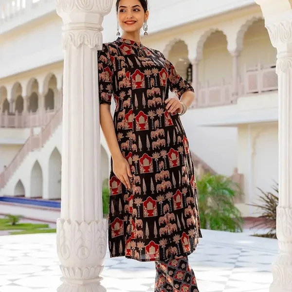 Elegant_Indo-Fusion_Printed_Kurta_Set