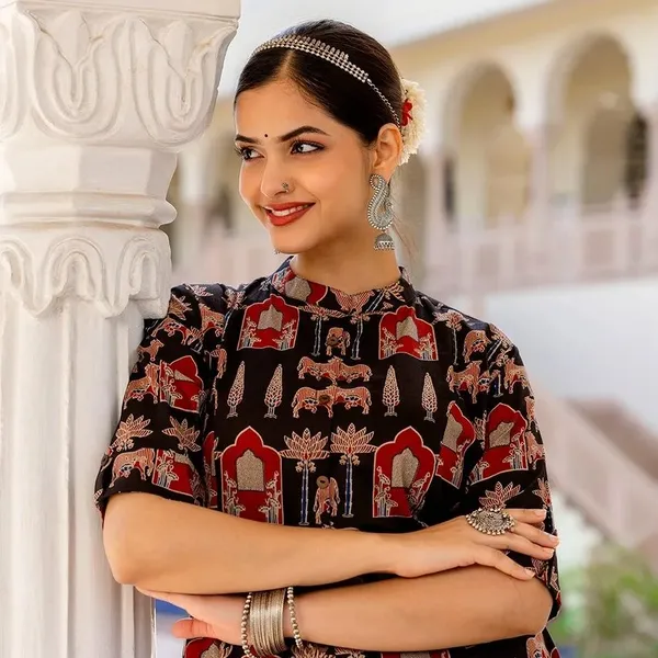 Elegant_Indo-Fusion_Printed_Kurta_Set