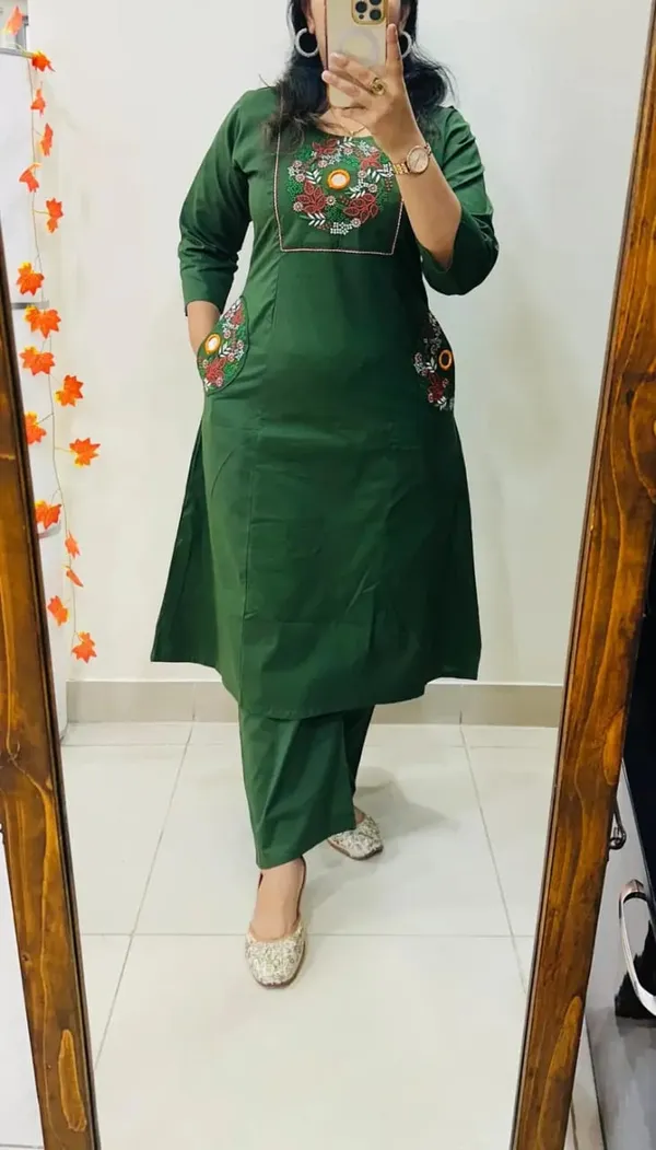 Forest_Green_Floral_Embroidered_Straight_Kurta_Set