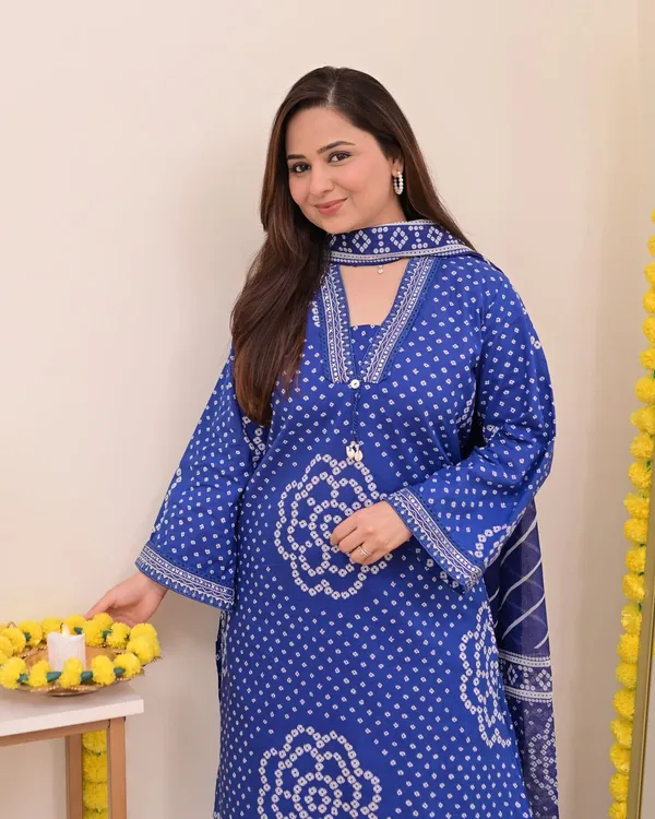 Indigo_Blue_Bandhani_Print_Kurta_Set_with_Dupatta