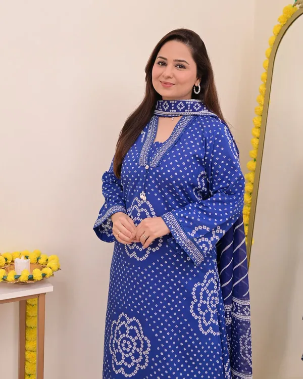 Indigo_Blue_Bandhani_Print_Kurta_Set_with_Dupatta