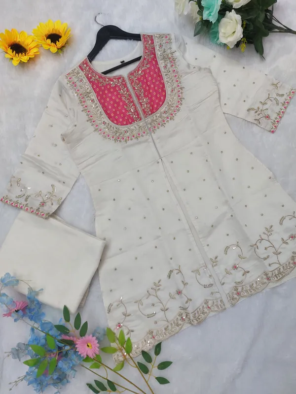 Ivory_&_Fuchsia_Embroidered_Kurta_Palazzo_Set