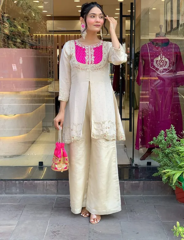 Ivory_&_Fuchsia_Embroidered_Kurta_Palazzo_Set