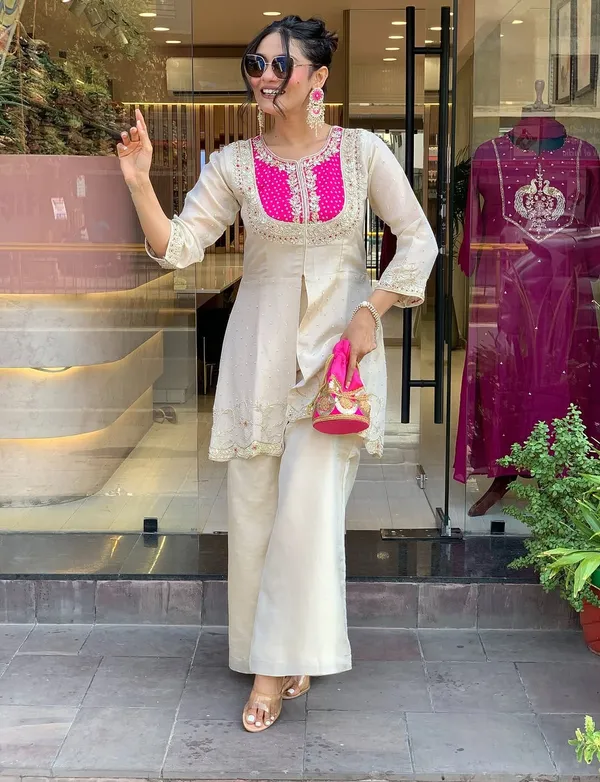 Ivory_&_Fuchsia_Embroidered_Kurta_Palazzo_Set