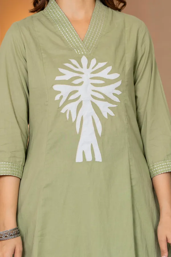 Light_Green_Kurta_Set_with_Bold_Leaf_Motif