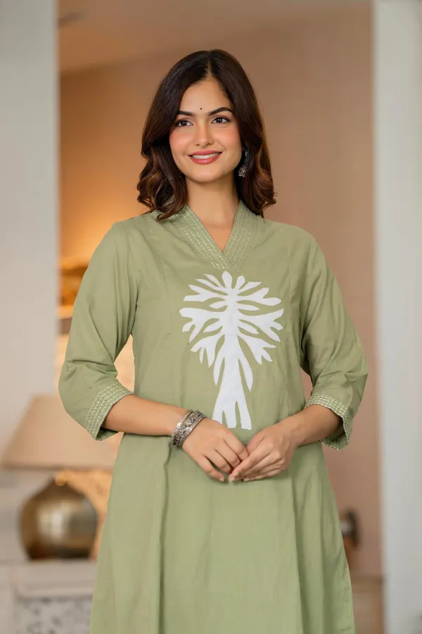 Light_Green_Kurta_Set_with_Bold_Leaf_Motif